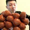不吃瑜丸啊,颜值博主与社交媒体的力量
